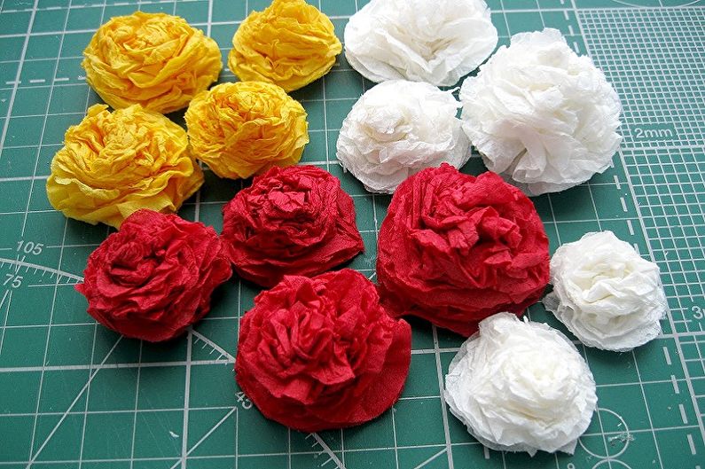 Цветы из салфеток своими руками - как сделать (80 фото)