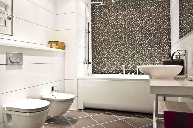 Дизайн інтер'єру білої ванної кімнати.