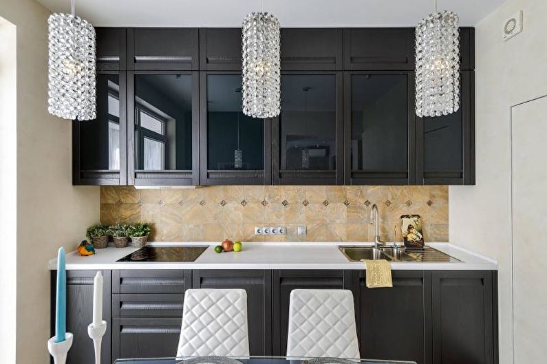 Черно-белая кухня в классическом стиле - Дизайн интерьера