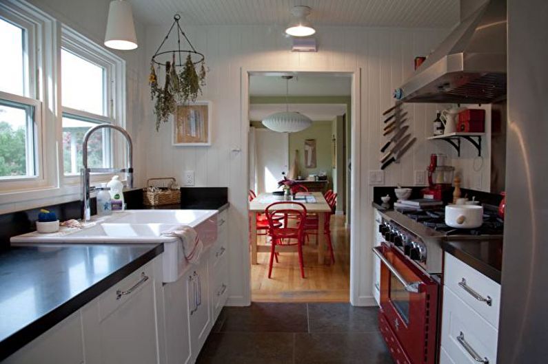 Дизайн интерьера узкой кухни - фото